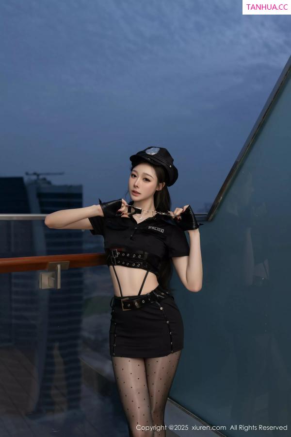 逗逗DouDou  [XiuRen]高清写真图 2025.04.03 No.10115 小逗逗 黑色制服第4张图片